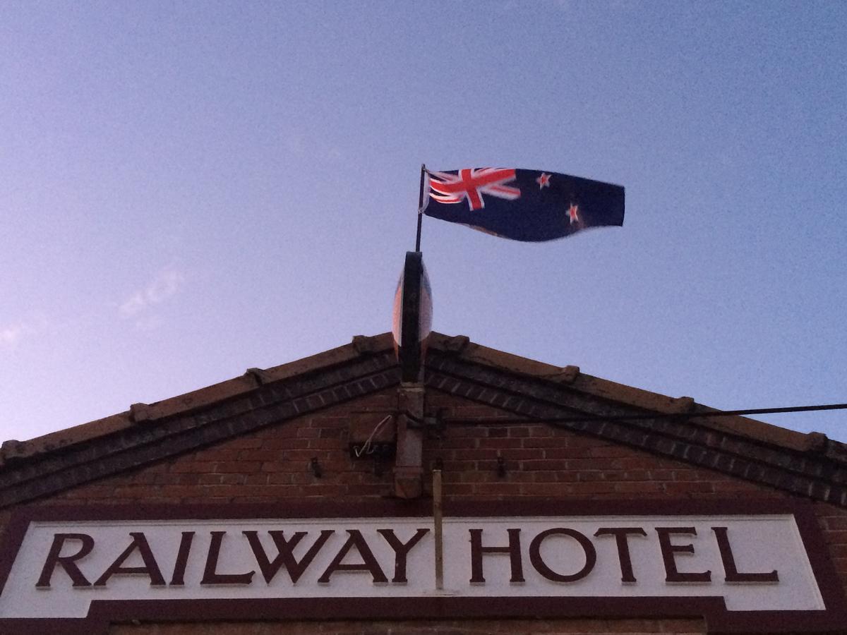 Mossburn Railway Hotel Esterno foto