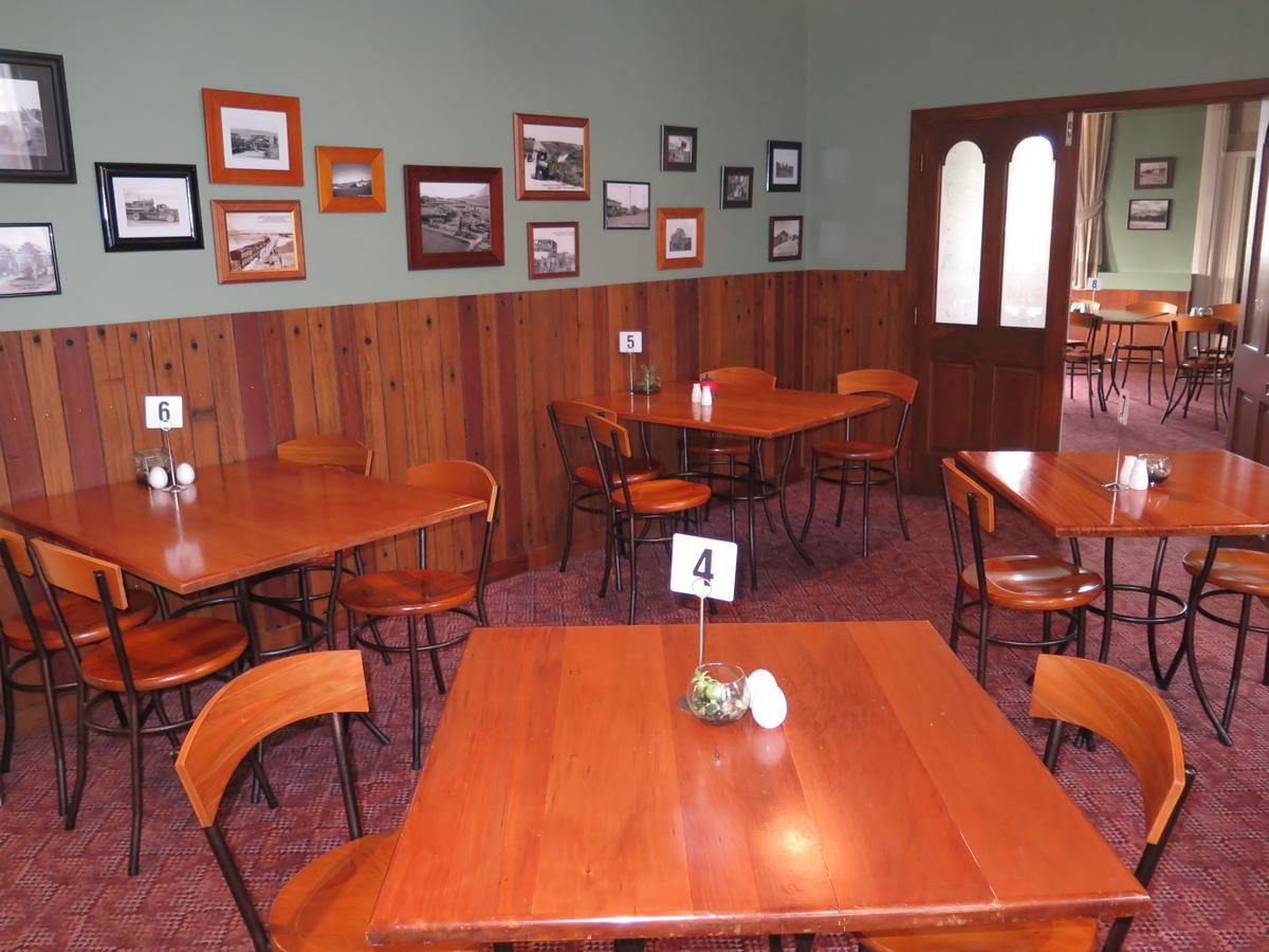 Mossburn Railway Hotel Esterno foto