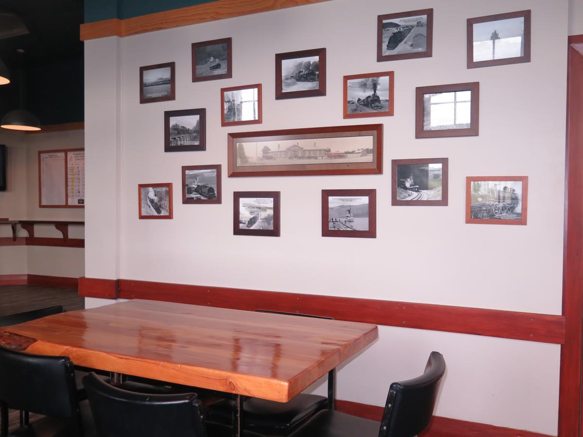 Mossburn Railway Hotel Esterno foto