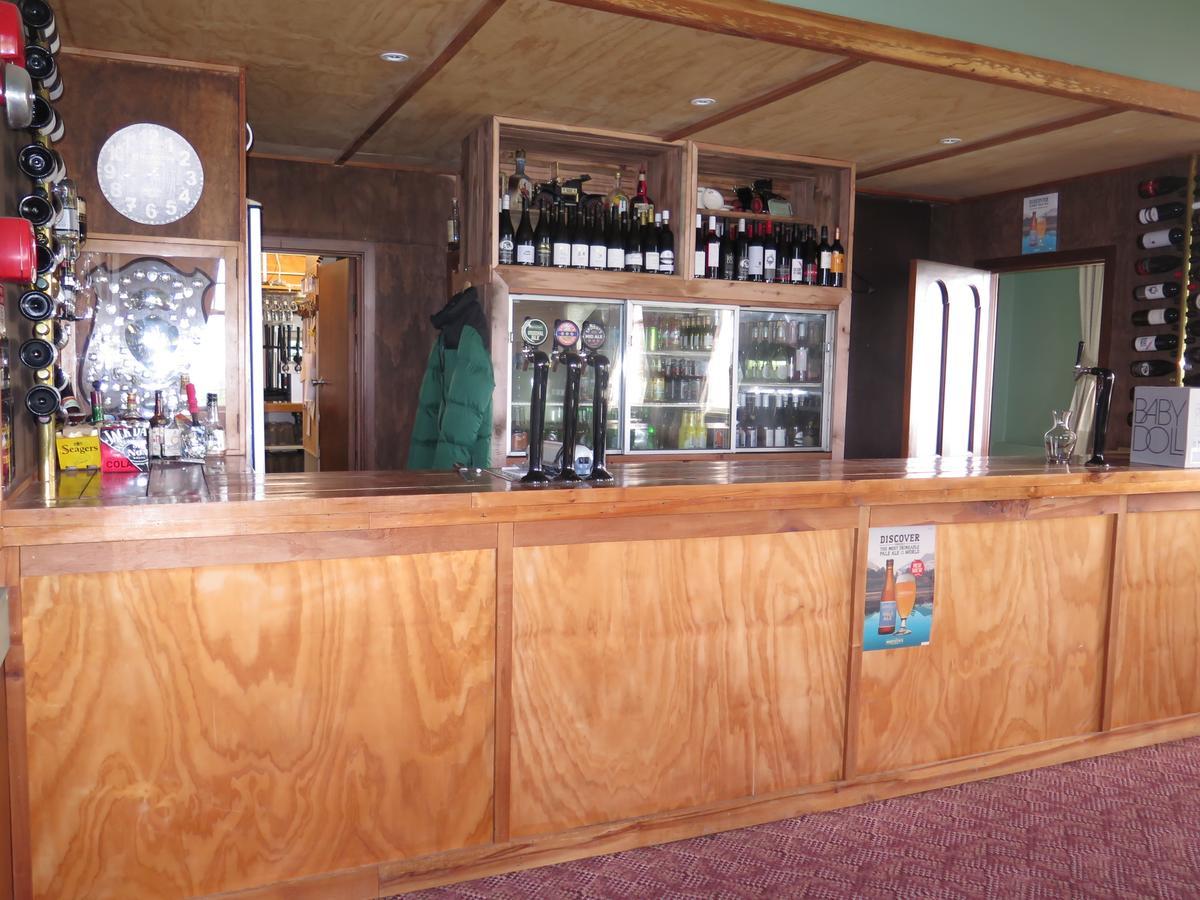 Mossburn Railway Hotel Esterno foto
